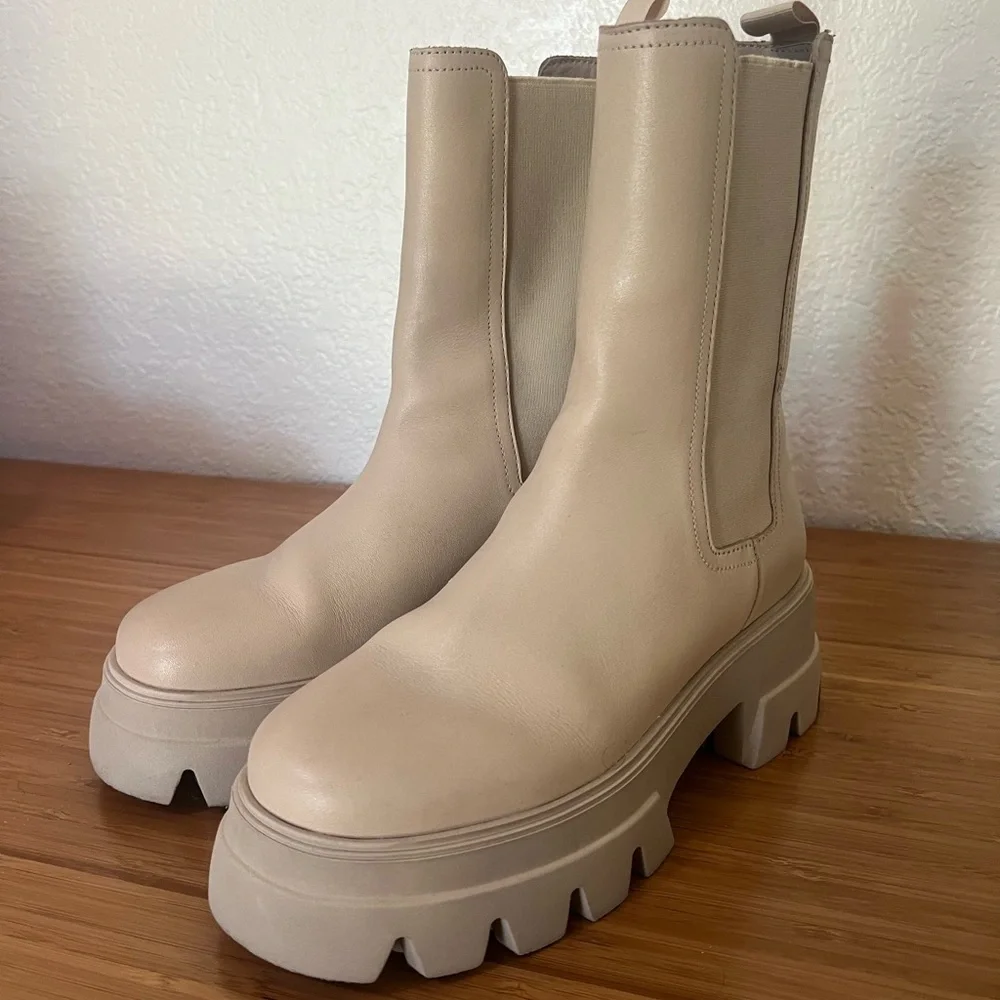 Thursday Boot Company Chunky Chelsea Platform Boots in Beige